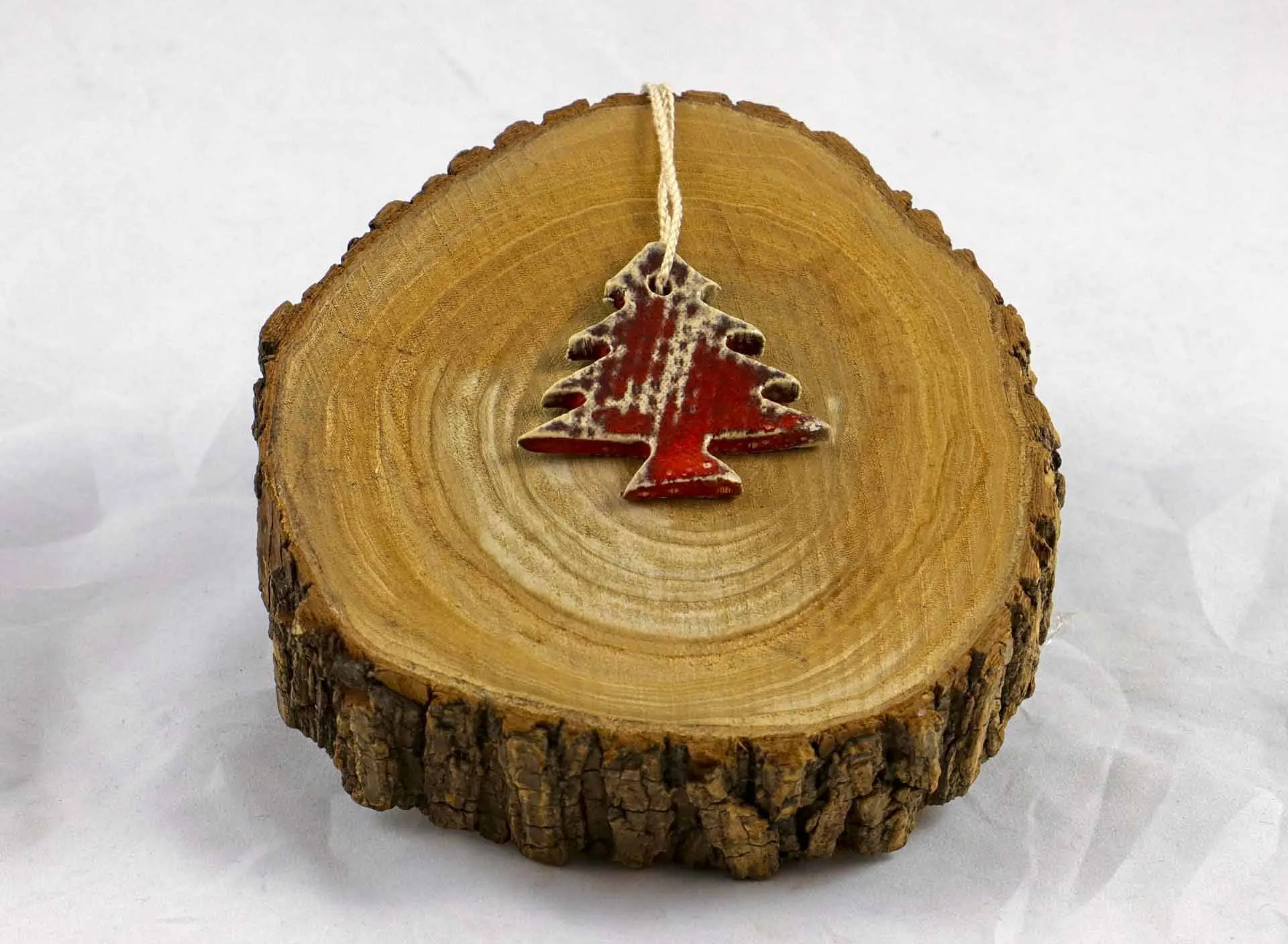 Petra Zobl Keramik - Geschenkanhänger rot Baum