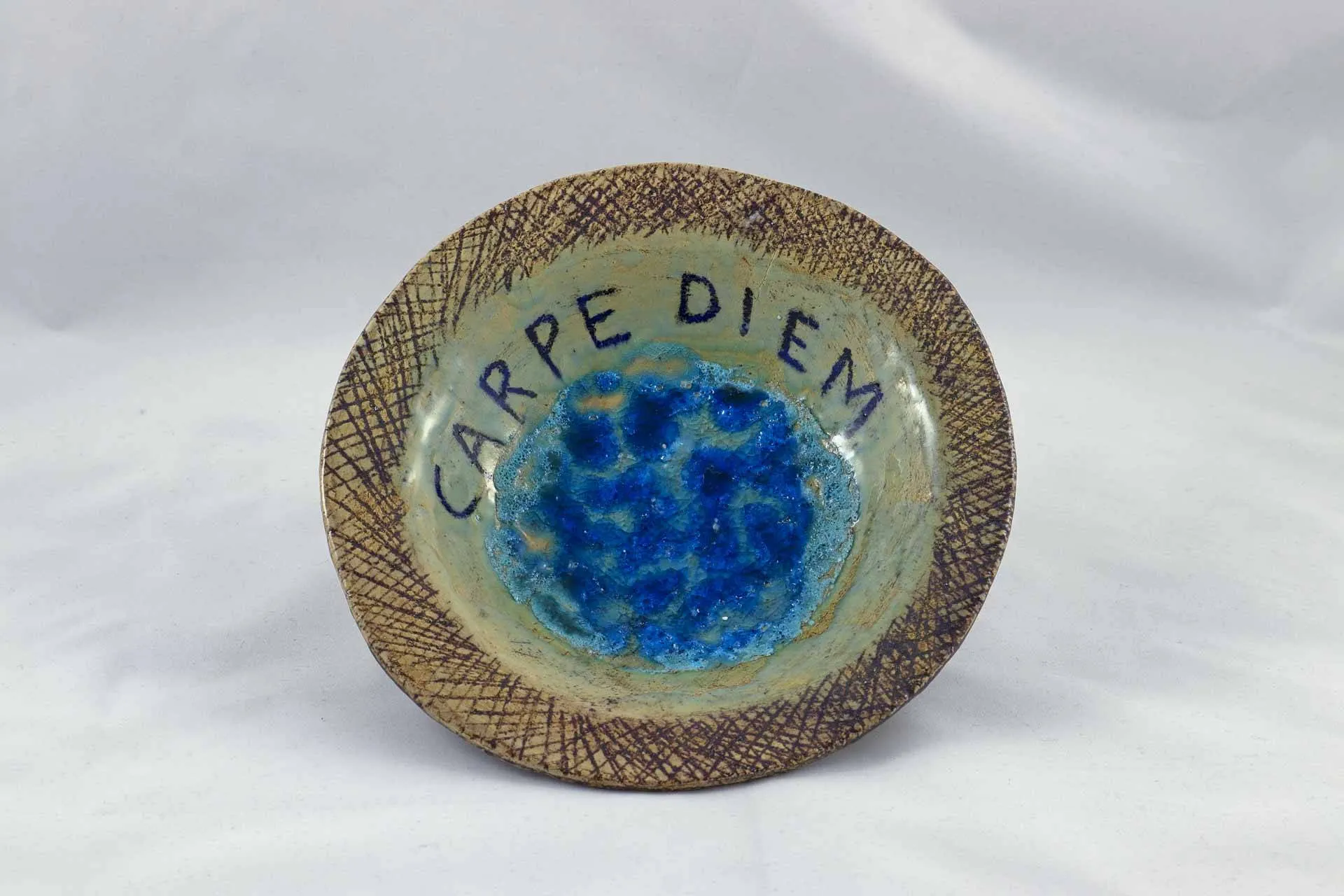 Petra Zobl Keramik - Schale Carpe Diem Manganspinell transparent geschmolzenes Glas 2